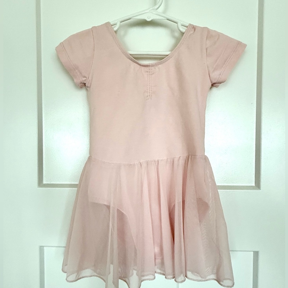 🎀 Pink Ballet Leotard with Sheer Skirt – Size 110 (Approx. 4–5 Years)